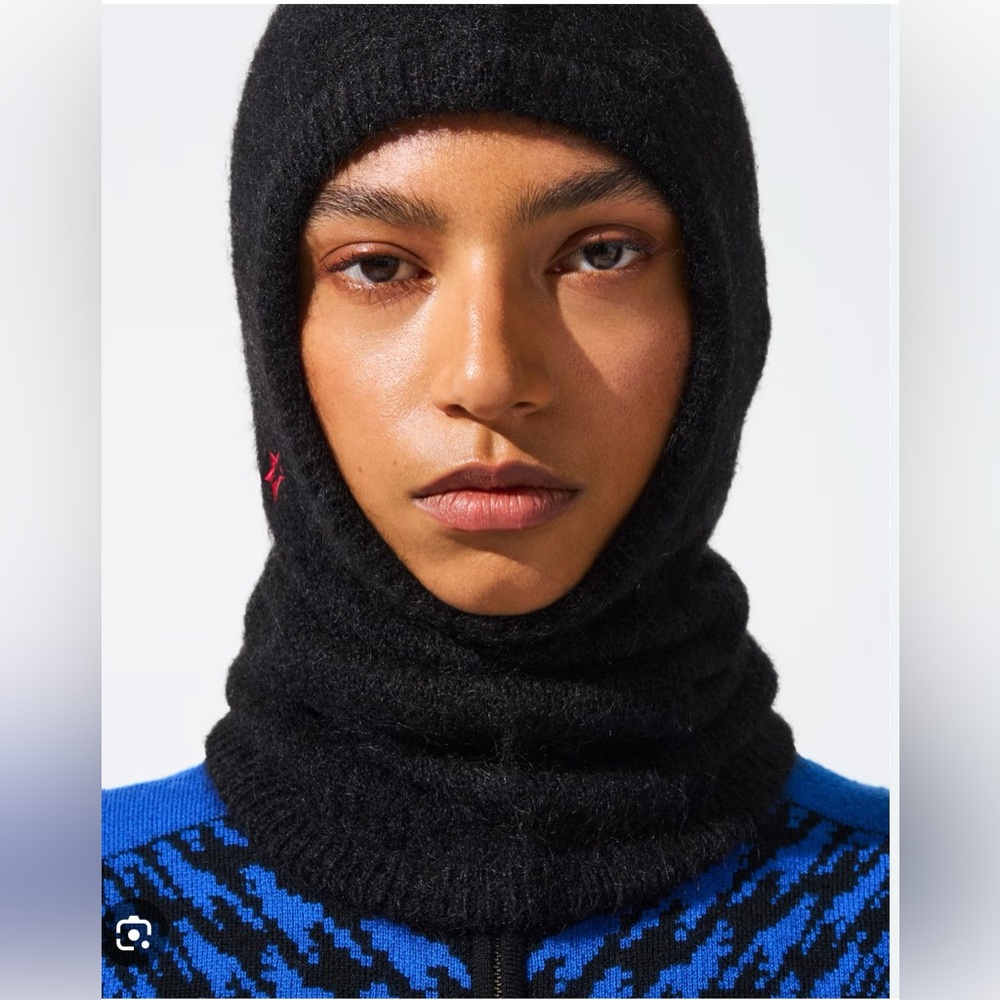 Perfect Moment Black Merino Wool Balaclava facemask